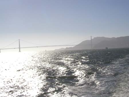 SanFrancisco200409_19_SunlightOnBay