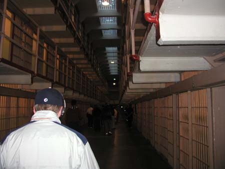 SanFrancisco200409_23_AlcatrazMainCorridor