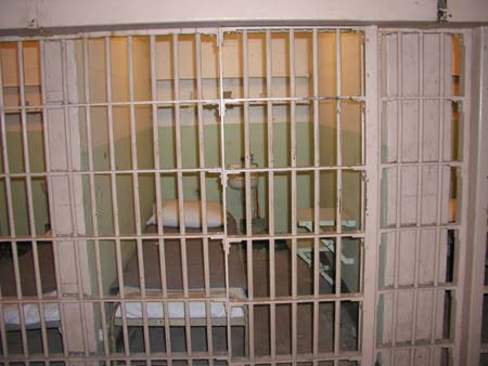 SanFrancisco200409_24_AlcatrazCell