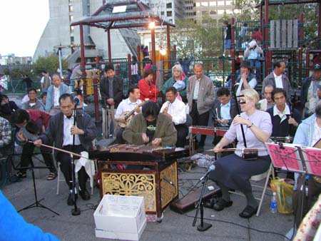 SanFrancisco200409_46_ChinatownBand