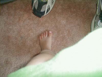 AvynTookPictureOfHisFootAndDaddysFoot