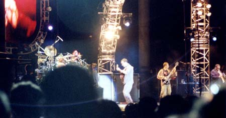 DaveMatthewsGorge2003L_BandJamming